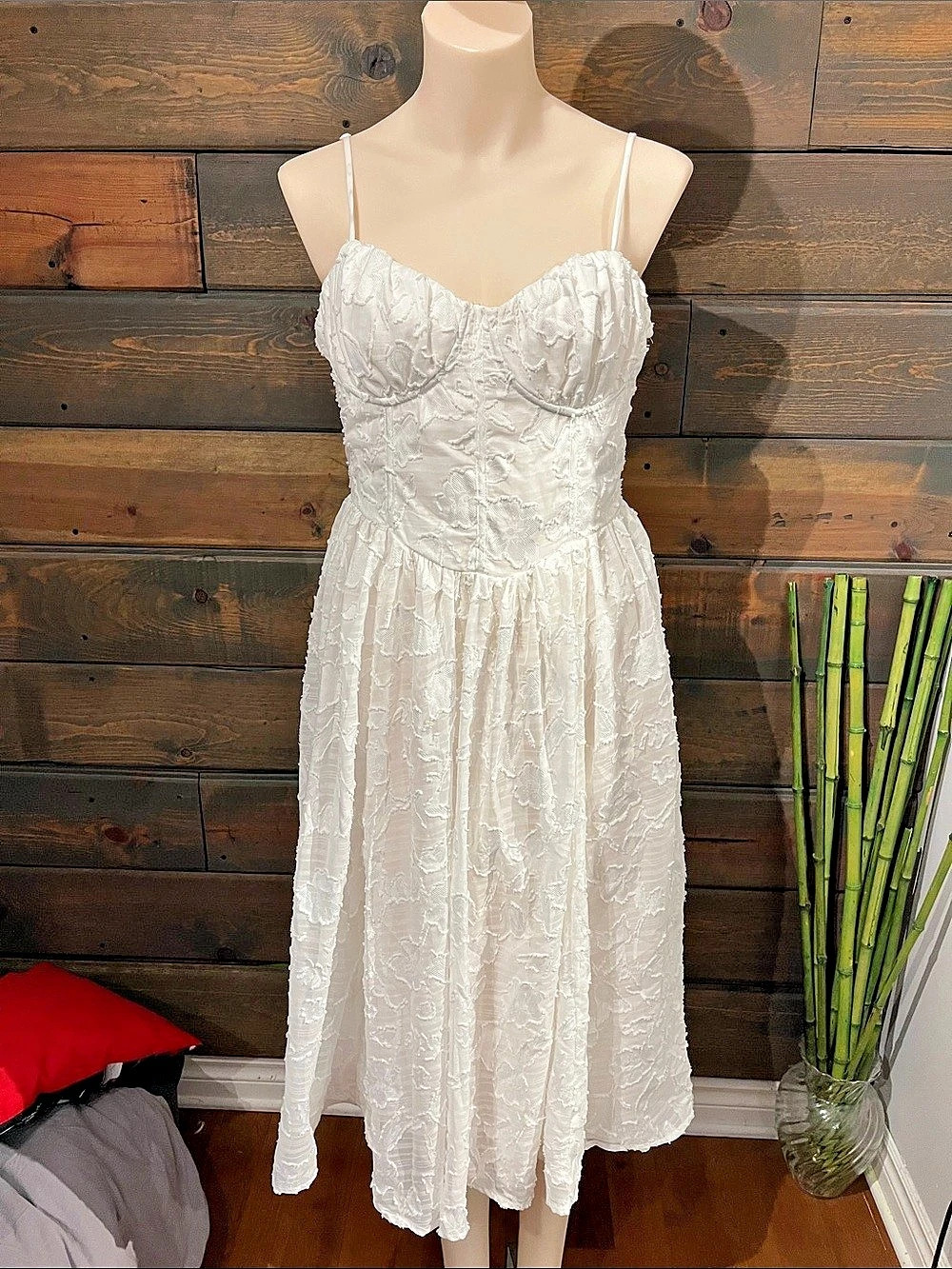 THIRTY / THIRTY Floral Lace-Up Back Midi Dress White Large Like New